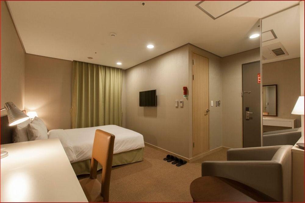 Ramada Encore By Wyndham Seoul Dongdaemun Exterior photo