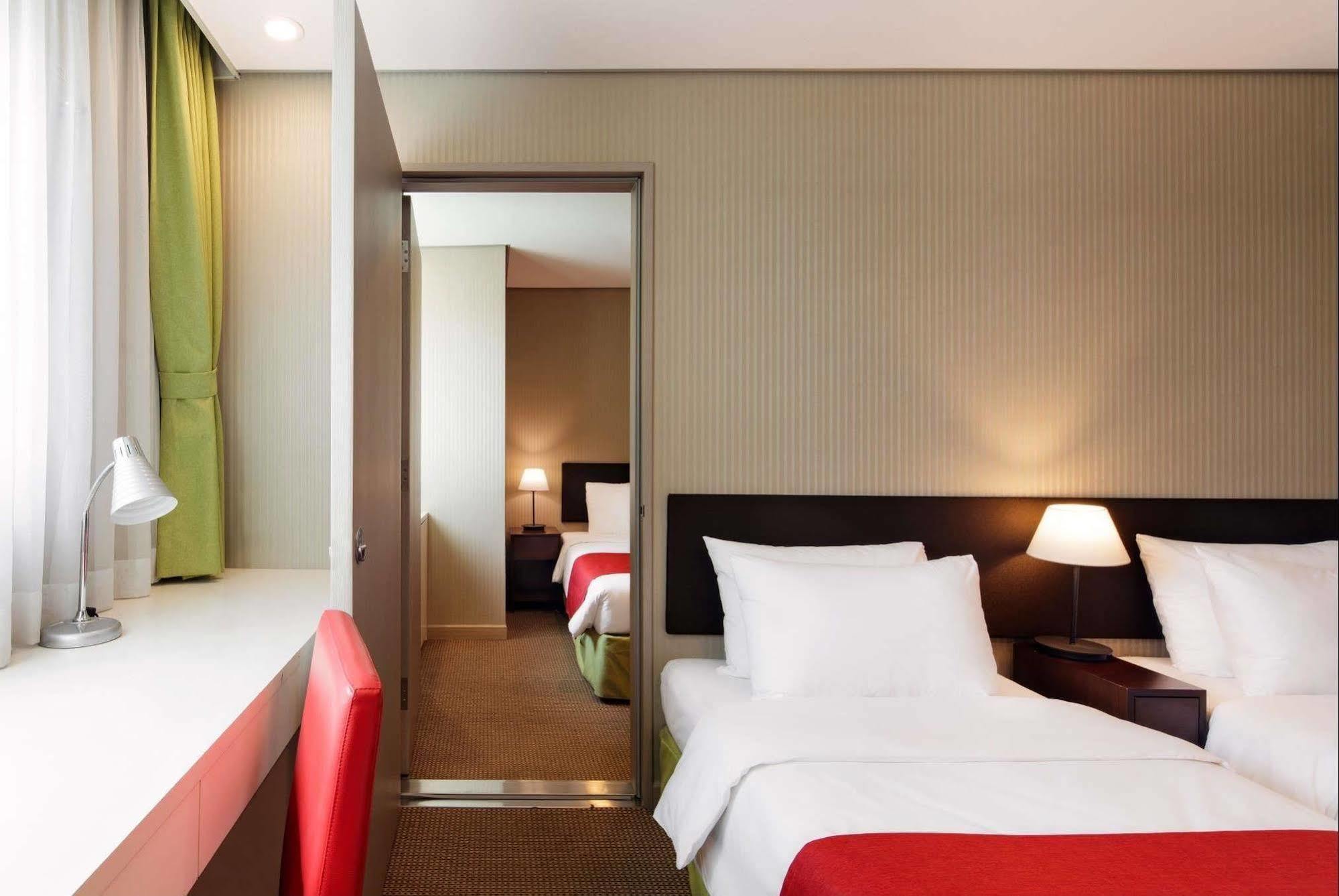 Ramada Encore By Wyndham Seoul Dongdaemun Exterior photo