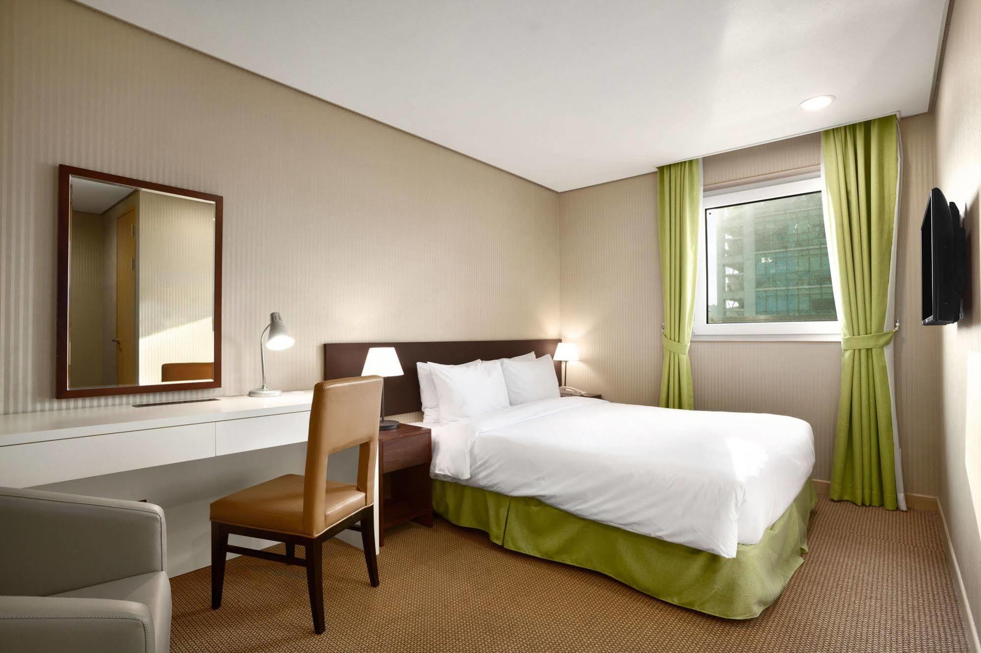 Ramada Encore By Wyndham Seoul Dongdaemun Exterior photo